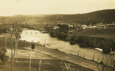Postcard - View of Bruthen, W S Vogt Bairnsdale, 1918 c