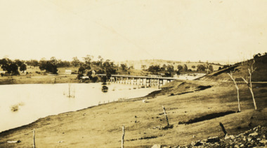 Photograph - Glenmaggie Weir, 1920 c