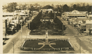 Postcard - Main Street Bairnsdale, Bulmer, 1920 to 1930 c