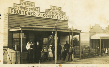 Postcard - Hennings Tea Room, S Vogt Bairnsdale, 1910 c