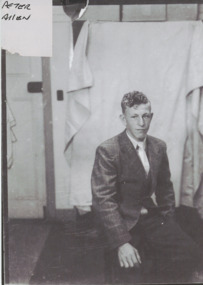 Photograph - Allen Family, Bulmer Studios, Peter Allen, 1950 c
