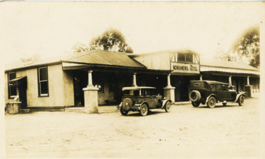 Postcard - Nowa Nowa Hotel, 1930 c