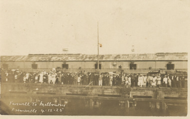 Postcard, Fremantle Dock, 1925