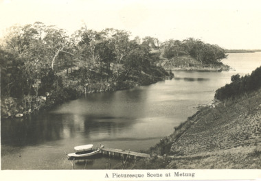 Postcard - Metung c1920