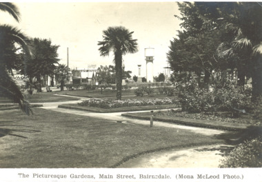 Postcard - Main Street Bairnsdale c1940