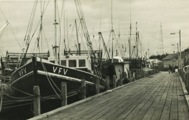 Photograph - Harbeck's Wharf Lakes Entrance
