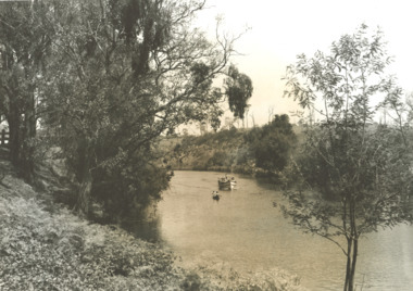 Photograph - Boating on the Tambo River
