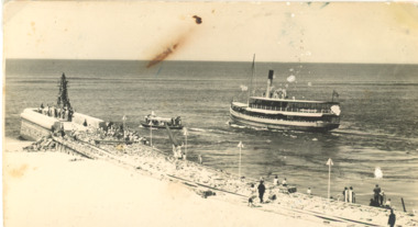 Postcard - SS Gippsland