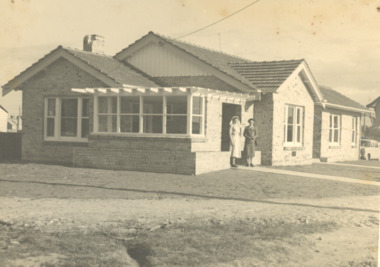 Photograph - Infant Welfare Centre Lakes Entrance, Official Opening 23.9.1952, 23.9.1952