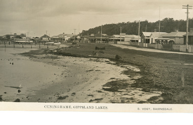 Photograph - The Esplanade Lakes Entrance