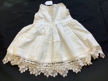 Clothing - Infants Petticoat, c1900