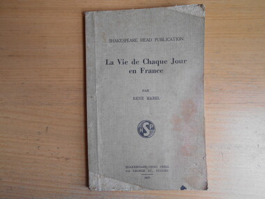 Book, Rene Mabel, La Vie de Chaque Jour En France, 1955