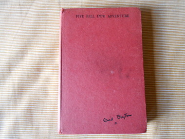 Book, Enid Blyton, Five Fall into Adventure, 1951