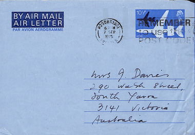 Letter - Aerogram, Yvonne Boyd, Yvonne Boyd to Patricia Davies, 06.09.1976