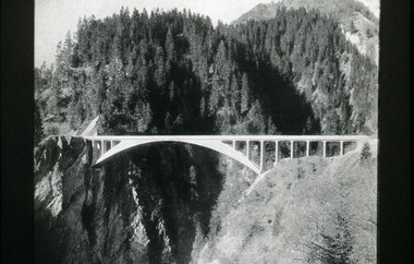Slide, Robin Boyd