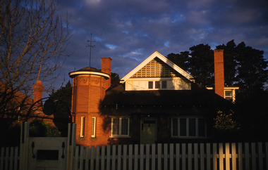 Slide, Robin Boyd