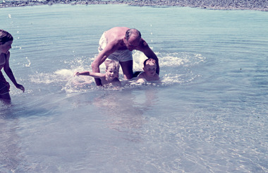 Slide, Robin Boyd