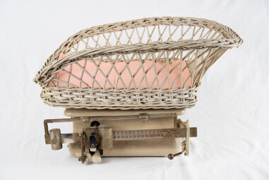 Functional object, Baby scales, Early 20th century