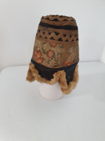 Image of Tibetan hat with fur flaps