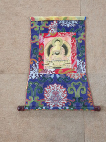 Image of a thangka featuring Shakyamuni Buddha
