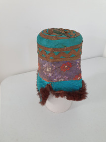 Image of a Tibetan hat with fur flaps