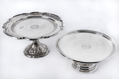 Communion paten, Jas Dixon & Sons