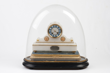 Mantel clock