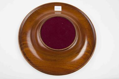 Offering plate
