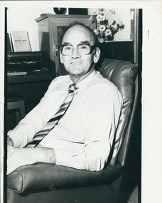 Photograph, Rev. Colin Knox, 05/1986