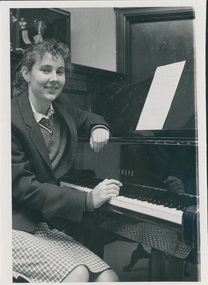 BW glossy photo, June 1987
