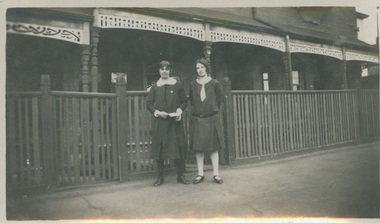 Photograph, Sister Edna Button and Miss Daisy McKinnon outside the Methodist Girls' Hostel Howard Street North Melbourne, 1924