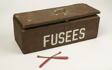 Safety box for fusee matches and DAIDS