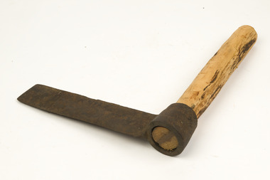 Shingle knife or paling splitter, Also known as a Froe