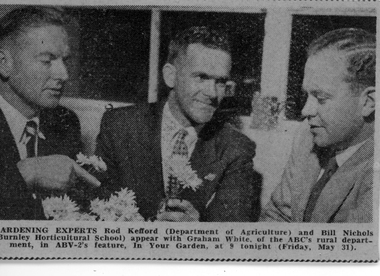 Newspaper - Newspaper Cutting, Gardening Experts, 1957