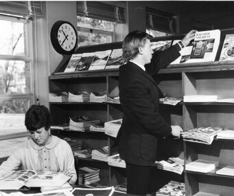 Photograph - Black and white print, Information Branch, Victorian Department of Agriculture, Students in the Library, 1967-1968