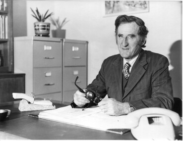 Photograph - Black and white print, Information Branch Victorian Department of Agriculture, E.B. Littlejohn, 1977