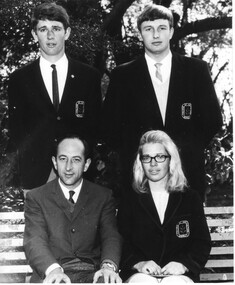 Photograph - Black and white print, Information Branch Victorian Department of Agriculture, Student and Staff Group, 1968