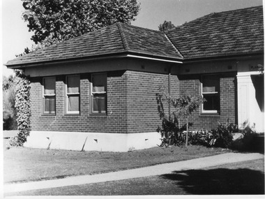 Photograph - Black and white print, E.M. Gibson, Plant Research Institute/ Laboratory, 30 March 1948