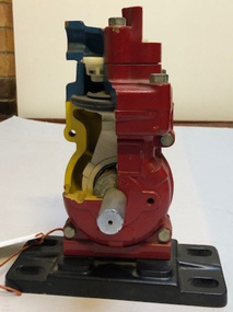 Machine - Cutaway Model, Pump and Drive Shaft