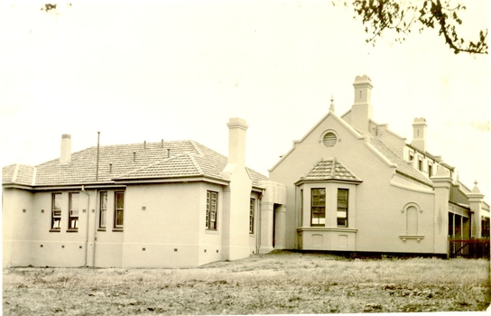 Side of the new extension to the hospital