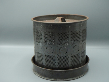 Functional object - Cover, food, early 1900s