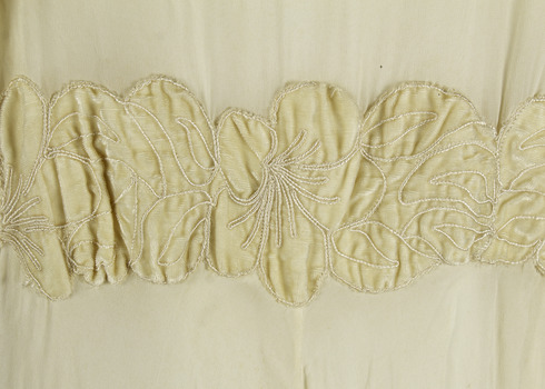 detail of decoration on waistline