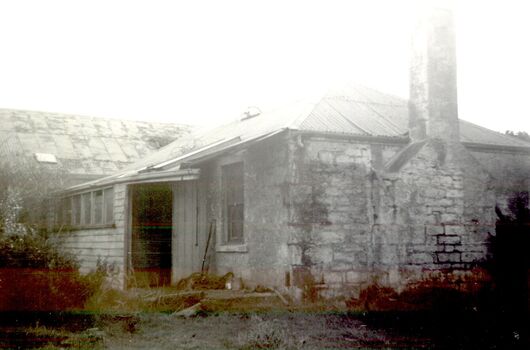 Built on section of Aringa with louvre windows and large stone chimney