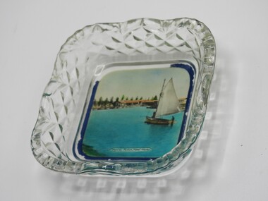 Souvenir - dish, Westminster