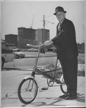 Sir Hubert Opperman and Malvern Star bicycle