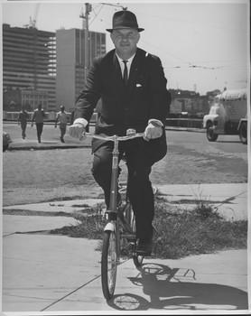 Sir Hubert Opperman and Malvern Star bicycle