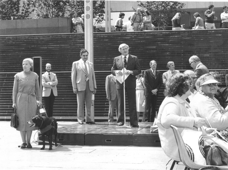 Phyllis Gration, Lindsay McMillan, Bryan Sitlington, unknown, John Cook listen to Bill Bothwick