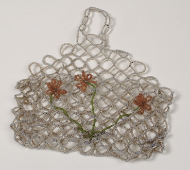 Beaded evening bag with red flowers