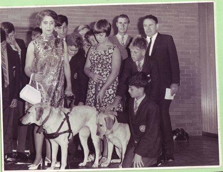 School children with Seeing Eye dog