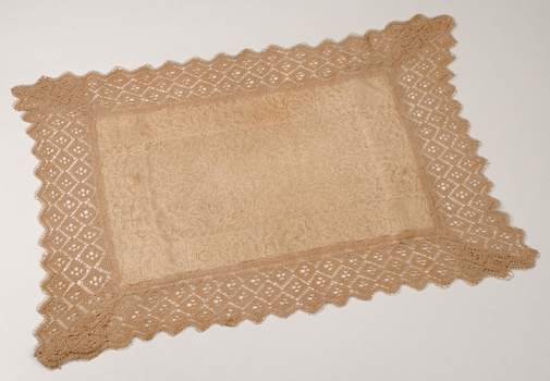Rectangular cloth made from cotton and silk thread